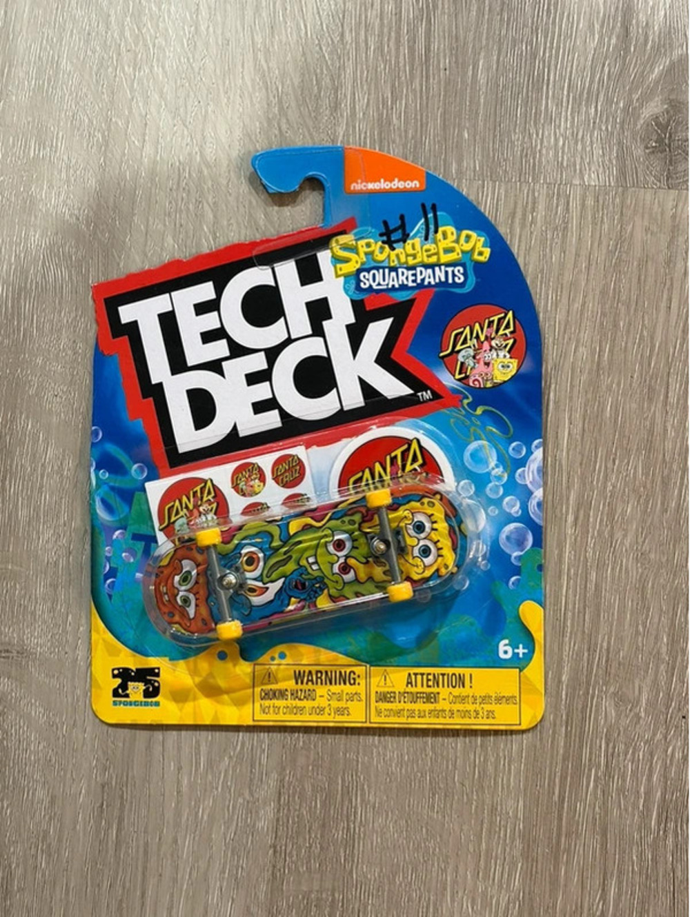 Tech Deck SpongeBob SquarePants Santa Cruz Fingerboard Skateboard New